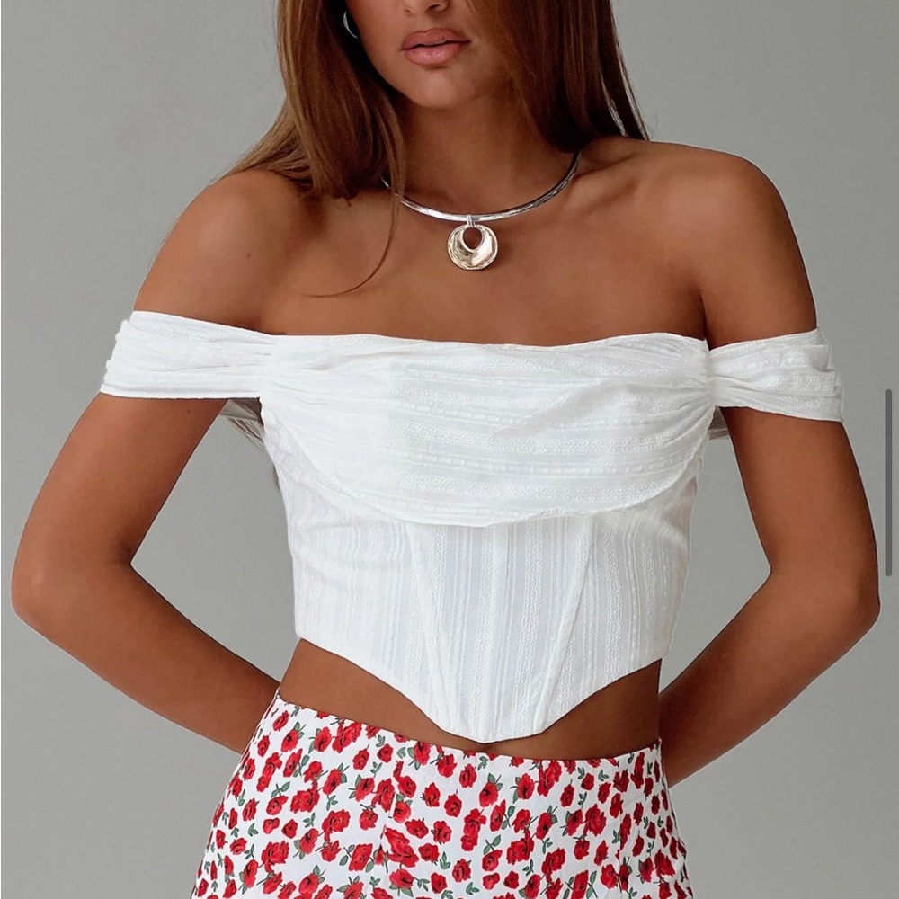 NWT princess polly bows and bells top